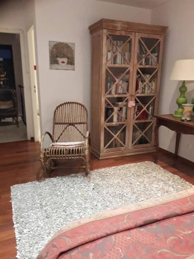 Patio2 Pezenas Centre Il Y A Plus Cher Mais C Est Moins Bien المظهر الخارجي الصورة