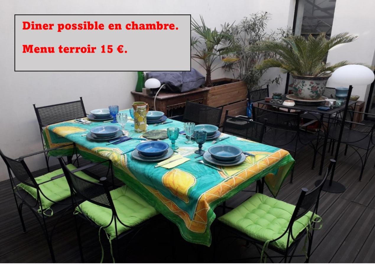 Patio2 Pezenas Centre Il Y A Plus Cher Mais C Est Moins Bien المظهر الخارجي الصورة